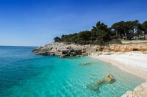 Pula beach holiday home